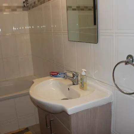 Marina Court Holiday Flat Apartment *
