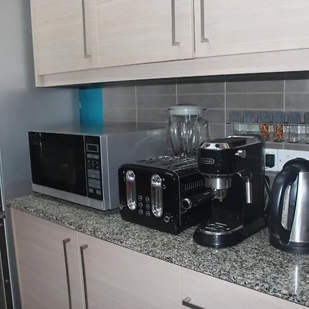 Marina Court Holiday Flat * Larnaka