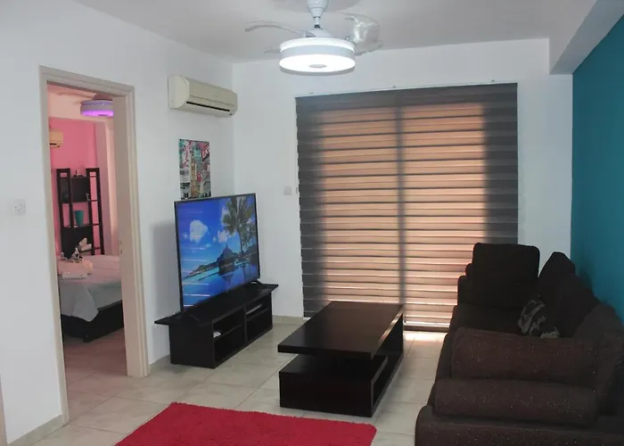 Daire Marina Court Flat Larnaca