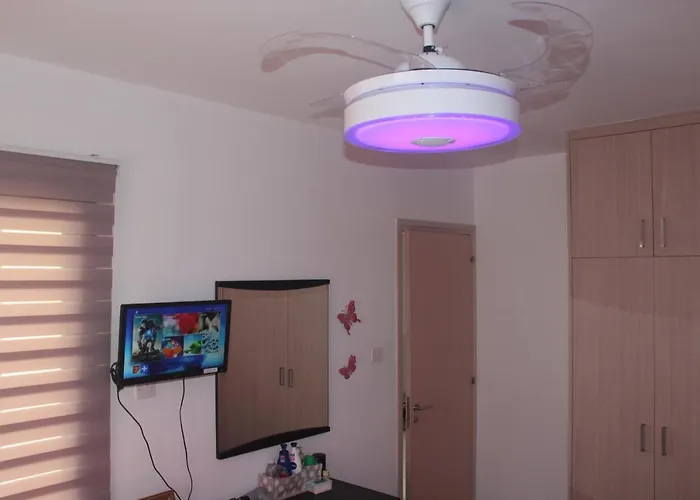 Daire Marina Court Flat Larnaca