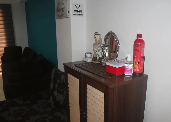 Daire Marina Court Flat *