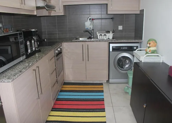 Marina Court Flat Larnaca